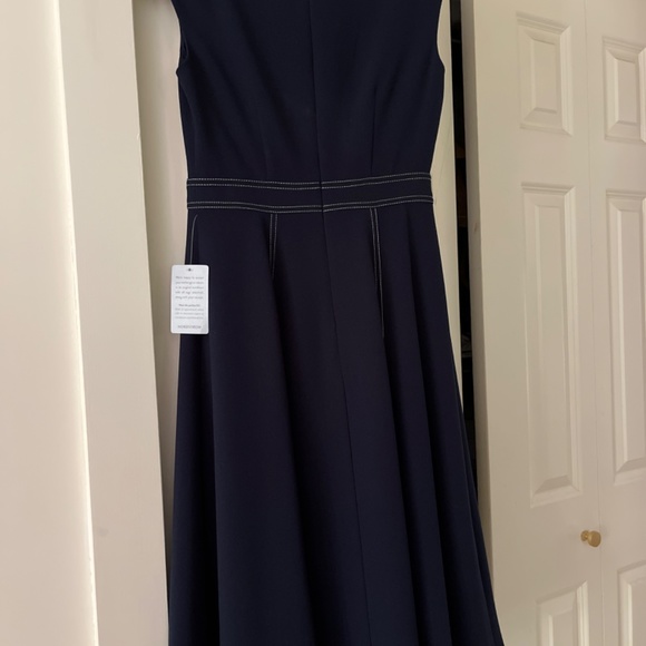 Dress - Picture 3 of 4